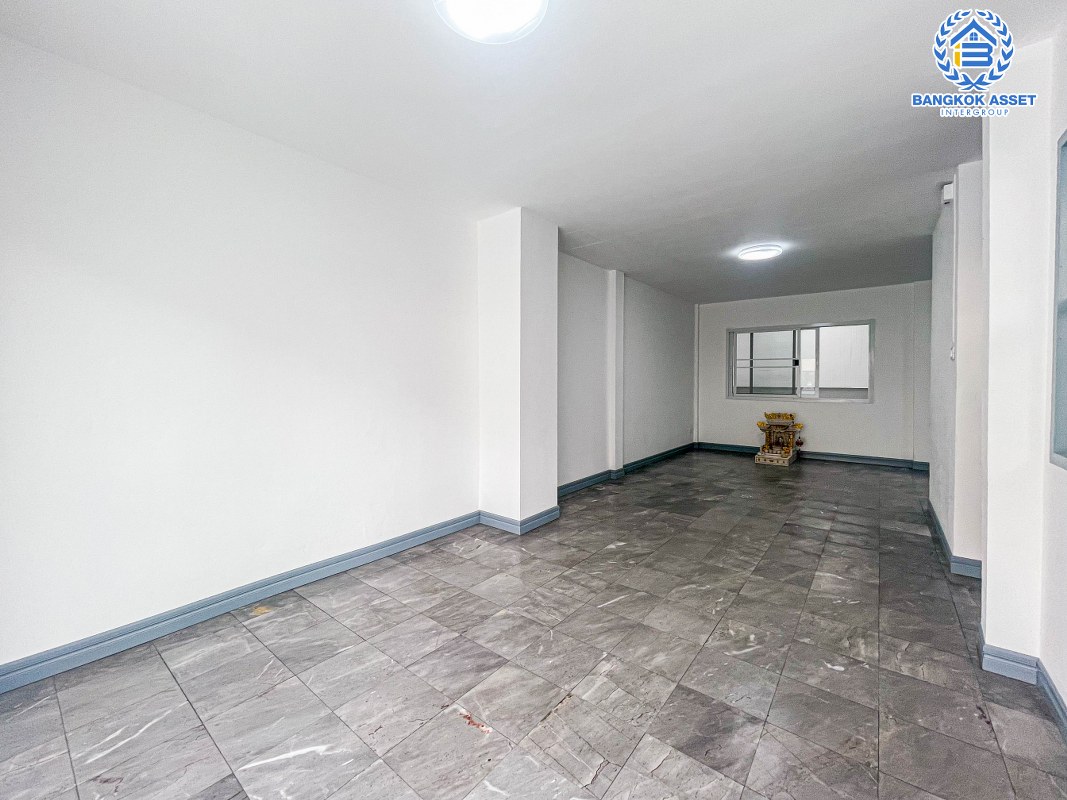 *****ทาวน์เฮ้าส์มือสองนนทบุรี ม.เปี่ยมสุข รัตนาธิเบศร์34 เนื้อที่ 19.5 ตร.ว บ้านสวยมีสไตล์ สีสวยงาม พร้อมฟังก์ชัน 3 ห้องนอน 2 ห้องน้ำ 1 ที่จอดรถ ทำเลทอง เดินทางสะดวก เชื่อมต่อถนนรัตนาธิเบศร์, ถนนสนามบินน้ำ, ถนนสนามบินเลี่ยงเมืองนนทบุรี ใกล้โครงการรถไฟฟ้าสายสีม่วง "สถานีสะพานพระนั่งเกล้า"