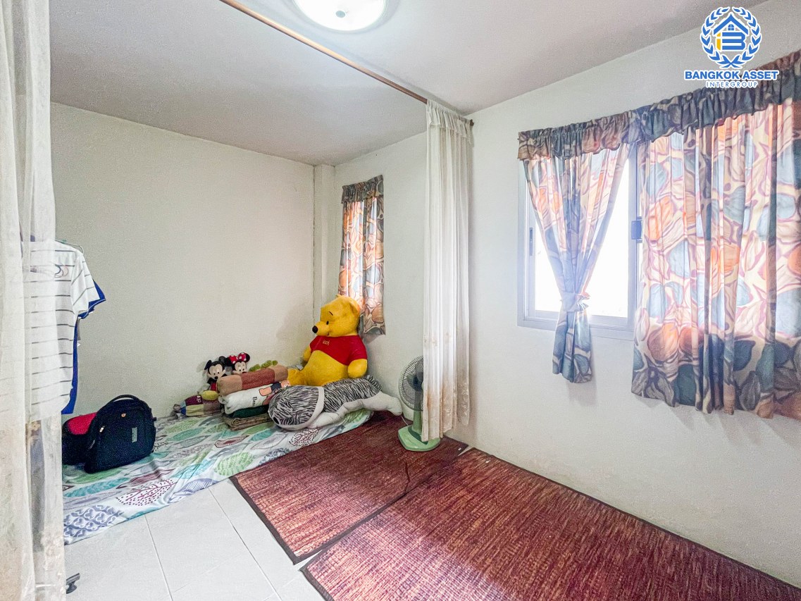 *****ทาวน์โฮมมือสองกรุงเทพฯ ม.บ้านริมสวน ดอนเมือง #หลังมุม เนื้อที่เยอะถึง 22.5 ตร.ว. ฟังก์ชัน 3 ห้องนอน 3 ห้องน้ำ 1 ที่จอดรถ บนทำเลเชื่อมต่อ ถ.แจ้งวัฒนะ, ถ.สรงประภา, ถ.กำแพงเพชร 6 ใกล้ทางด่วน "อุตราภิมุข" และรถไฟฟ้าสายสีแดง "สถานีหลักสี่"