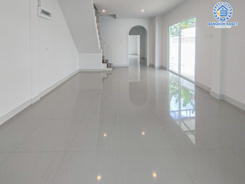 *****ทาวน์เฮ้าส์มือสองกรุงเทพมหานคร ม.รัตนชัยวิลล่า2 แจ้งวัฒนะ เนื้อที่ 51.8 ตร.ว หลังมุม สภาพสวยงาม พร้อมฟังก์ชัน 3 ห้องนอน 2 ห้องน้ำ 1 ที่จอดรถ เหมาะกับทุกการอยู่อาศัย เชื่อมต่อถนนหลายสาย ทำเลทอง! ใกล้สนามบินดอนเมืองและโครงการรถไฟฟ้าสายสีชมพู "สถานีทีโอที"