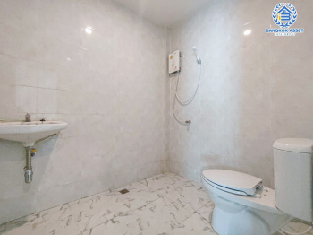 *****ทาวน์เฮ้าส์มือสองกรุงเทพมหานคร ม.รัตนชัยวิลล่า2 แจ้งวัฒนะ เนื้อที่ 51.8 ตร.ว หลังมุม สภาพสวยงาม พร้อมฟังก์ชัน 3 ห้องนอน 2 ห้องน้ำ 1 ที่จอดรถ เหมาะกับทุกการอยู่อาศัย เชื่อมต่อถนนหลายสาย ทำเลทอง! ใกล้สนามบินดอนเมืองและโครงการรถไฟฟ้าสายสีชมพู "สถานีทีโอที"