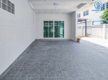 *****ทาวน์เฮ้าส์มือสองกรุงเทพมหานคร ม.รัตนชัยวิลล่า2 แจ้งวัฒนะ เนื้อที่ 51.8 ตร.ว หลังมุม สภาพสวยงาม พร้อมฟังก์ชัน 3 ห้องนอน 2 ห้องน้ำ 1 ที่จอดรถ เหมาะกับทุกการอยู่อาศัย เชื่อมต่อถนนหลายสาย ทำเลทอง! ใกล้สนามบินดอนเมืองและโครงการรถไฟฟ้าสายสีชมพู "สถานีทีโอที"