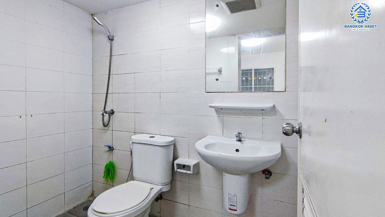 *****ทาวน์เฮ้าส์มือสองนนทบุรี โครงการ พฤกษาวิลล์28 วงแหวน-รัตนาธิเบศร์ หลังมุม เนื้อที่เยอะเกือบเท่าบ้านแฝดถึง 34.7 ตร.ว. ฟังก์ชัน 3 ห้องนอน 2 ห้องน้ำ 1 ที่จอดรถ แถมฟรี! 4 เครื่องปรับอากาศ บนทำเลเยี่ยม 8 นาทีก็ถึงรถไฟฟ้าสายสีม่วง "สถานีตลาดบางใหญ่" และทางด่วน