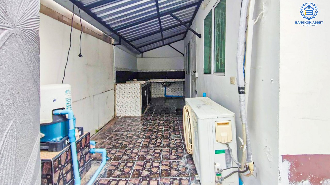 *****ทาวน์เฮ้าส์มือสองนนทบุรี โครงการ พฤกษาวิลล์28 วงแหวน-รัตนาธิเบศร์ หลังมุม เนื้อที่เยอะเกือบเท่าบ้านแฝดถึง 34.7 ตร.ว. ฟังก์ชัน 3 ห้องนอน 2 ห้องน้ำ 1 ที่จอดรถ แถมฟรี! 4 เครื่องปรับอากาศ บนทำเลเยี่ยม 8 นาทีก็ถึงรถไฟฟ้าสายสีม่วง "สถานีตลาดบางใหญ่" และทางด่วน