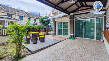 *****ทาวน์เฮ้าส์มือสองนนทบุรี โครงการ พฤกษาวิลล์28 วงแหวน-รัตนาธิเบศร์ หลังมุม เนื้อที่เยอะเกือบเท่าบ้านแฝดถึง 34.7 ตร.ว. ฟังก์ชัน 3 ห้องนอน 2 ห้องน้ำ 1 ที่จอดรถ แถมฟรี! 4 เครื่องปรับอากาศ บนทำเลเยี่ยม 8 นาทีก็ถึงรถไฟฟ้าสายสีม่วง "สถานีตลาดบางใหญ่" และทางด่วน