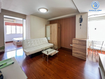 คอนโดมิเนียมมือสอง กรุงเทพมหานคร แฮปปี้คอนโด ดอนเมือง ห้องมุม เนื้อที่ 37.86 ตร.ว. ฟังก์ชัน 1 ห้องนอน 1 ห้องน้ำ 1 ที่จอดรถ พื้นที่ใช้สอยภายในกว้างขวาง แถม! เฟอร์นิเจอร์ครบพร้อมอยู่ บนทำเลเดินทางสะดวก เชื่อมต่อสนามบินดอนเมือง ใกล้รถไฟฟ้าสายสีแดง "สถานีดอนเมือง" และทางด่วน "อุตราภิมุข"