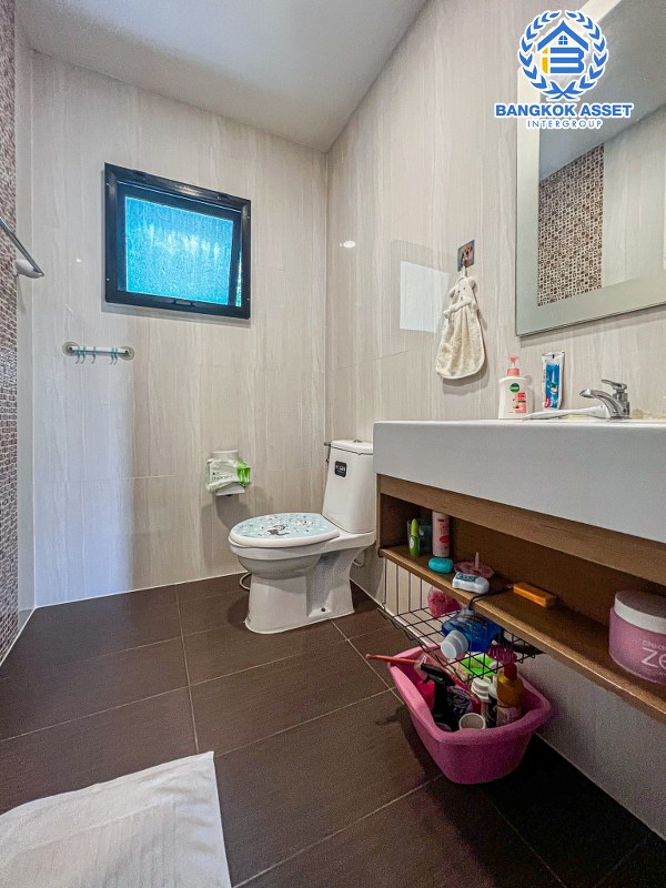 *****บ้านเดี่ยวมือสองกรุงเทพมหานคร จากโครงการสกาย ดอนเมือง-สรงประภา เนื้อที่ 52 ตร.ว บ้านสภาพดี ใหม่ พร้อมเข้าอยู่ ฟังก์ชัน 3 ห้องนอน 3 ห้องน้ำ 2 ที่จอดรถ พิเศษฟรี! 4 เครื่องปรับอากาศ ทำเลทอง! เดินทางสะดวก ใกล้สนามบินดอนเมืองและโครงกาารรถไฟฟ้าสายสีแดง "สถานีดอนเมือง"