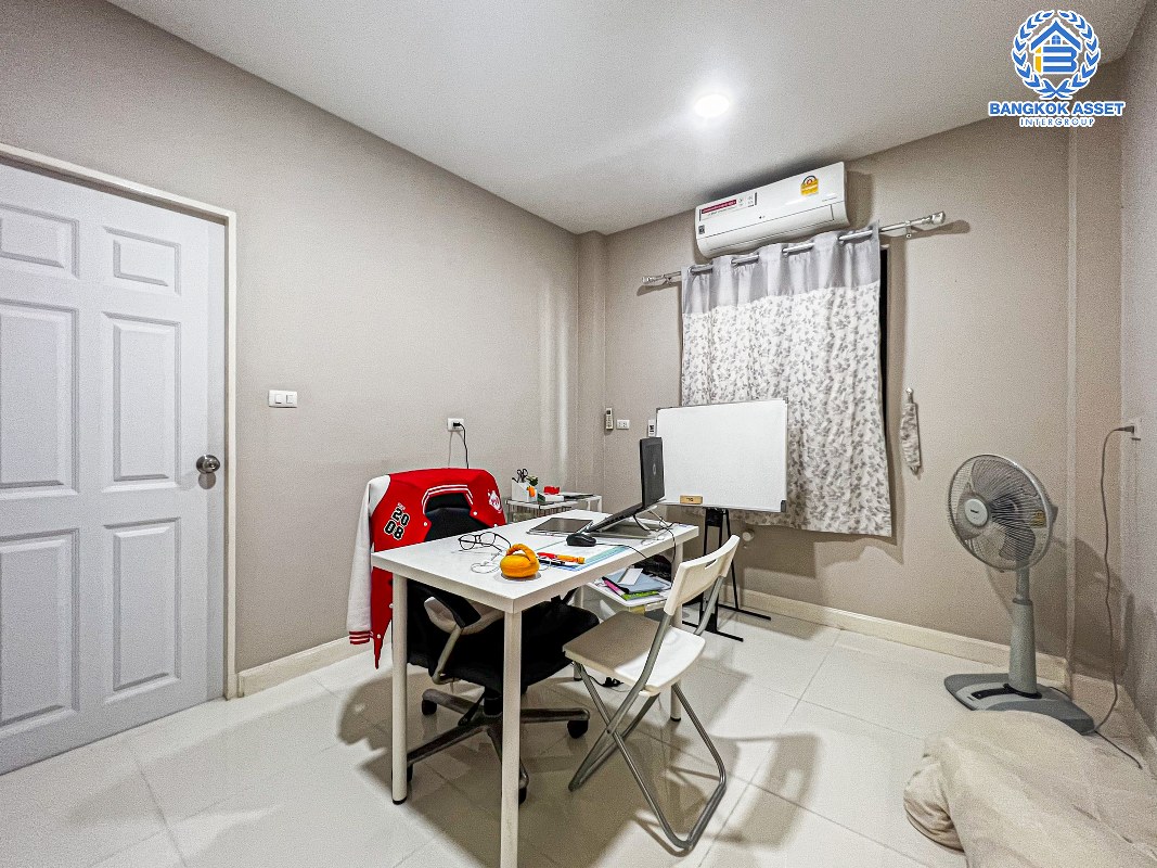 *****บ้านเดี่ยวมือสองกรุงเทพมหานคร จากโครงการสกาย ดอนเมือง-สรงประภา เนื้อที่ 52 ตร.ว บ้านสภาพดี ใหม่ พร้อมเข้าอยู่ ฟังก์ชัน 3 ห้องนอน 3 ห้องน้ำ 2 ที่จอดรถ พิเศษฟรี! 4 เครื่องปรับอากาศ ทำเลทอง! เดินทางสะดวก ใกล้สนามบินดอนเมืองและโครงกาารรถไฟฟ้าสายสีแดง "สถานีดอนเมือง"