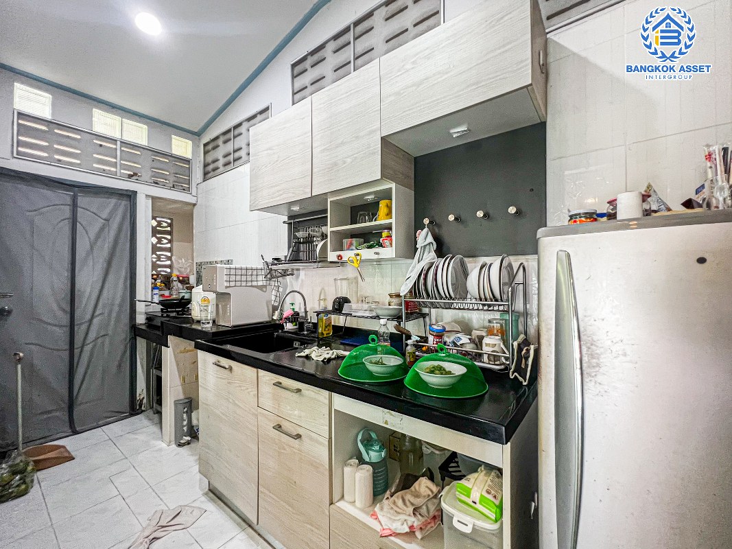 *****บ้านเดี่ยวมือสองกรุงเทพมหานคร จากโครงการสกาย ดอนเมือง-สรงประภา เนื้อที่ 52 ตร.ว บ้านสภาพดี ใหม่ พร้อมเข้าอยู่ ฟังก์ชัน 3 ห้องนอน 3 ห้องน้ำ 2 ที่จอดรถ พิเศษฟรี! 4 เครื่องปรับอากาศ ทำเลทอง! เดินทางสะดวก ใกล้สนามบินดอนเมืองและโครงกาารรถไฟฟ้าสายสีแดง "สถานีดอนเมือง"