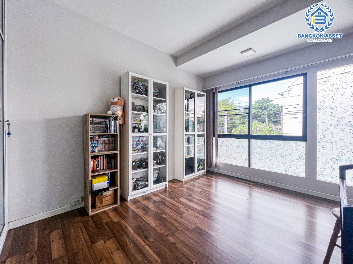 *****ทาวน์โฮมมือสองกรุงเทพมหานคร โครงการ บ้านใหม่2 พุทธบูชา เนื้อที่ 19.6 ตร.ว. ฟังก์ชัน 3 ห้องนอน 3 ห้องน้ำ 2 ที่จอดรถ บ้านใกล้สวน อยู่ต้นซอย ตกแต่งพร้อมอยู่ บนทำเลเชื่อมต่อถนนพุทธบูชา, ถนนประชาอุทิศ, ถนนพระะราม2 ใกล้จุดขึ้นทางด่วน "สุขสวัสดิ์" จองเลย!