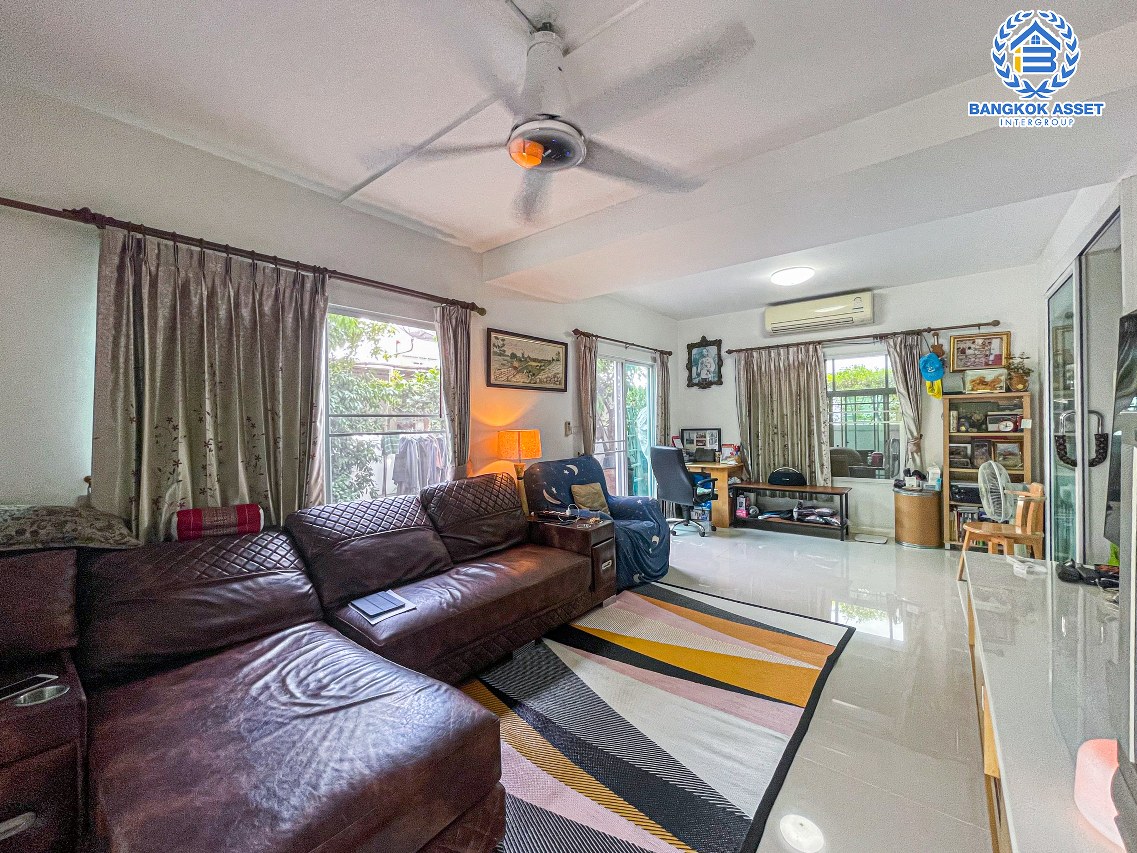 *****บ้านเดี่ยวมือสองนนทบุรี โครงการ พฤกษ์ลดา2 บางใหญ่ คุณภาพระดับ L&H เนื้อที่กว้างถึง 56 ตร.ว. พร้อมฟังก์ชัน 3 ห้องน้ำ 3 ห้องน้ำ 2 ที่จอดรถ บ้านต่อเติมห้องครัวอย่างดี มีห้องทานอาหาร บนทำเลเดินทางสะดวก เพียง 12 นาทีถึงเซ็นทรัลเวสต์เกต และรถไฟฟ้าสายสีม่วง "สถานีคลองบางไผ่" จองเลย!