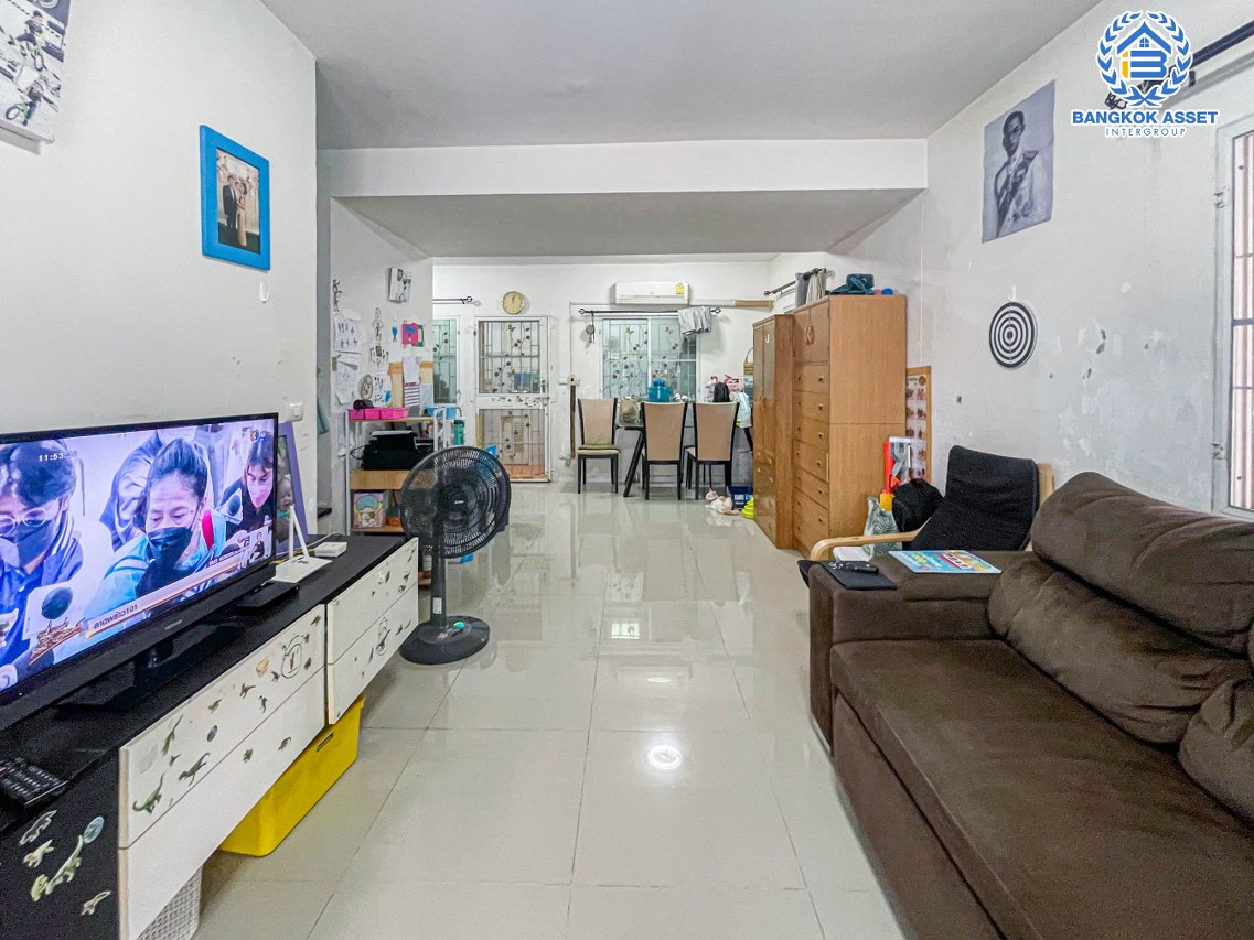 *****ทาวน์เฮ้าส์มือสองนนทบุรี โครงการ พฤกษา54 วงแหวนฯ-คลองถนน #หลังมุม เนื้อที่กว้างถึง 24.6 ตร.ว. ฟังก์ชัน 3 ห้องนอน 2 ห้องน้ำ 1 ที่จอดรถ มีพื้นที่บริเวณข้างบ้าน บนทำเลเยี่ยม เชื่อมต่อ ถนนกาญจนาภิเษก, ถนนรัตนาธิเบศร์ ใกล้รถไฟฟ้าสายม่วง "สถานีคลองบางไผ่" และทางด่วน