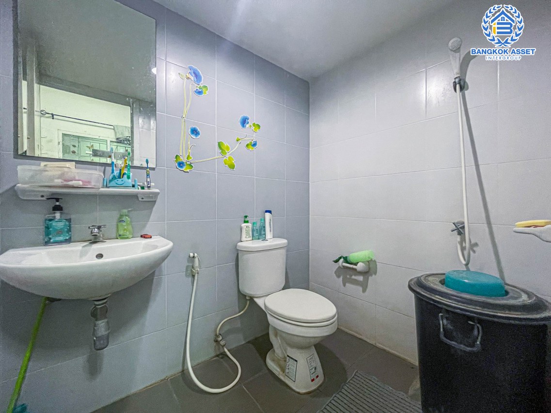 *****ทาวน์เฮ้าส์มือสองนนทบุรี โครงการ พฤกษา54 วงแหวนฯ-คลองถนน #หลังมุม เนื้อที่กว้างถึง 24.6 ตร.ว. ฟังก์ชัน 3 ห้องนอน 2 ห้องน้ำ 1 ที่จอดรถ มีพื้นที่บริเวณข้างบ้าน บนทำเลเยี่ยม เชื่อมต่อ ถนนกาญจนาภิเษก, ถนนรัตนาธิเบศร์ ใกล้รถไฟฟ้าสายม่วง "สถานีคลองบางไผ่" และทางด่วน