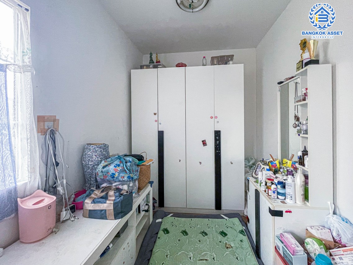 *****ทาวน์เฮ้าส์มือสองนนทบุรี โครงการ พฤกษา54 วงแหวนฯ-คลองถนน #หลังมุม เนื้อที่กว้างถึง 24.6 ตร.ว. ฟังก์ชัน 3 ห้องนอน 2 ห้องน้ำ 1 ที่จอดรถ มีพื้นที่บริเวณข้างบ้าน บนทำเลเยี่ยม เชื่อมต่อ ถนนกาญจนาภิเษก, ถนนรัตนาธิเบศร์ ใกล้รถไฟฟ้าสายม่วง "สถานีคลองบางไผ่" และทางด่วน