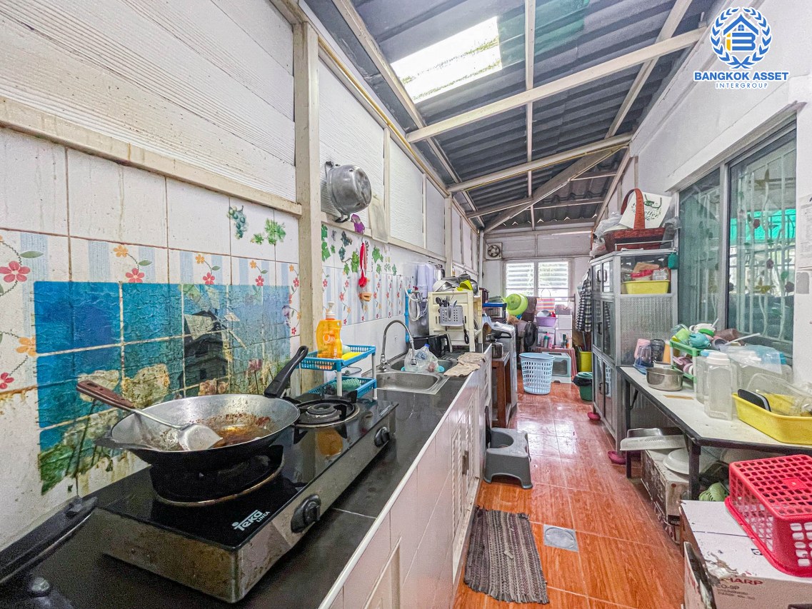 *****ทาวน์เฮ้าส์มือสองนนทบุรี โครงการ พฤกษา54 วงแหวนฯ-คลองถนน #หลังมุม เนื้อที่กว้างถึง 24.6 ตร.ว. ฟังก์ชัน 3 ห้องนอน 2 ห้องน้ำ 1 ที่จอดรถ มีพื้นที่บริเวณข้างบ้าน บนทำเลเยี่ยม เชื่อมต่อ ถนนกาญจนาภิเษก, ถนนรัตนาธิเบศร์ ใกล้รถไฟฟ้าสายม่วง "สถานีคลองบางไผ่" และทางด่วน