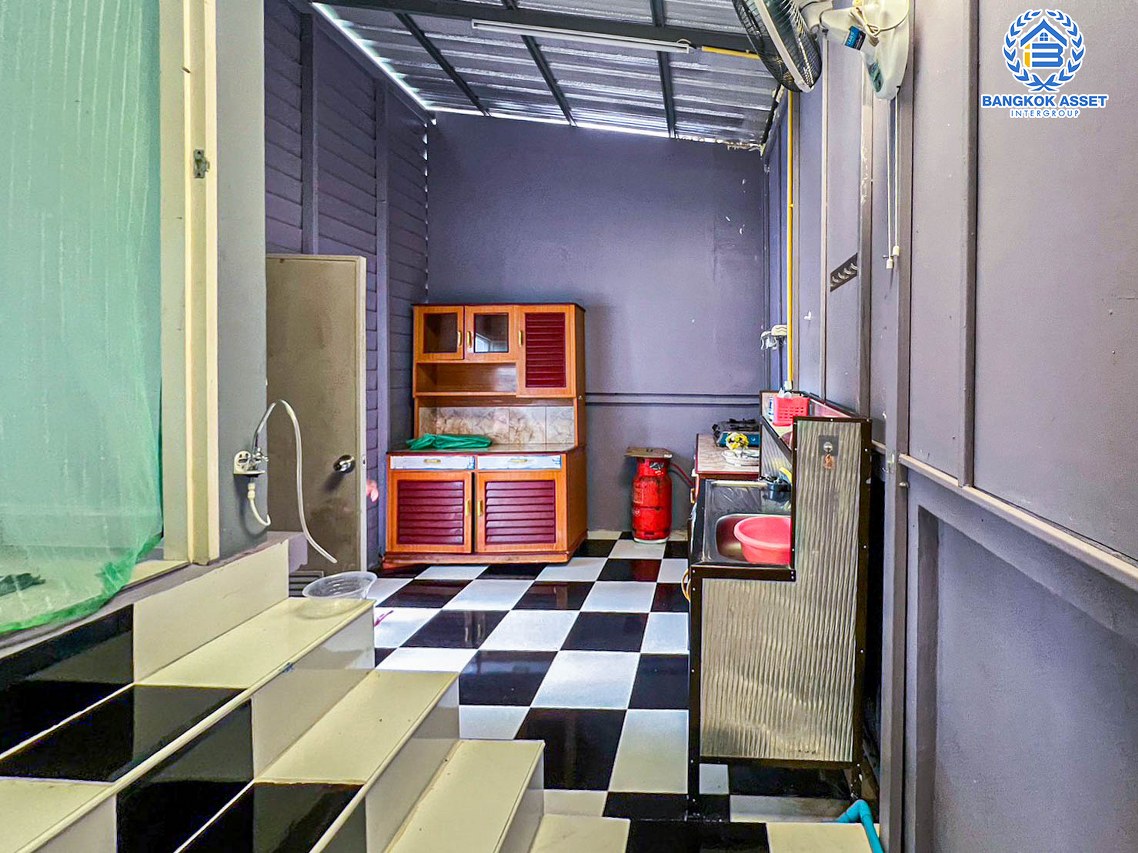 บ้านแฝดมือสองปทุมธานี โครงการ ปิ่นฤทัย รังสิต-นครนายก เนื้อที่กว้างถึง 35 ตร.ว. ฟังก์ชัน 2 ห้องนอน 2 ห้องน้ำ 1 ที่จอดรถ แถมฟรี! 4 เครื่องปรับอากาศ, 1 เครื่องทำน้ำอุ่น บนทำเลดี เชื่อมต่อถนนคลองหลวง, ถนนคลองสาม, ถนนวงแหวนรอบนอก, ถนนรังสิต-นครนายก...