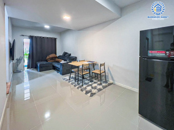 *****ทาวน์เฮ้าส์มือสองปทุมธานี โครงการ เดอะคอนเนค49 รังสิต-คลองสอง #หลังมุม เนื้อที่กว้างถึง 27.4 ตร.ว. ฟังก์ชัน 4 ห้องนอน 2 ห้องน้ำ 2 ที่จอดรถ บ้านสภาพใหม่ น่าอยู่มาก บนทำเลแห่งการเดินทาง ใกล้รถไฟฟ้าสายสีแดง "สถานีมหาวิทยาลัยธรรมศาสตร์" และทางด่วน "ดอนเมืองโทลเวย์"