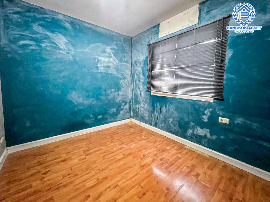 *****ทาวน์เฮ้าส์มือสองกรุงเทพมหานคร โครงการ เดอะคอนเนค7/2 ดอนเมือง-วิภาวดี เนื้อที่กว้าง 19.2 ตร.ว. ฟังก์ชัน 3 ห้องนอน 2 ห้องน้ำ 1 ที่จอดรถ แถมฟรี! 1 เครื่องปรับอากาศ บนทำเลเยี่ยม เพียง 15 นาทีก็ถึงรถไฟฟ้าสายสีแดง "สถานีดอนเมือง" ใกล้จุดขึ้นทางด่วน "ศรีสมาน" คุ้มสุดในย่าน!