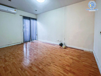 *****ทาวน์เฮ้าส์มือสองกรุงเทพมหานคร โครงการ เดอะคอนเนค7/2 ดอนเมือง-วิภาวดี เนื้อที่กว้าง 19.2 ตร.ว. ฟังก์ชัน 3 ห้องนอน 2 ห้องน้ำ 1 ที่จอดรถ แถมฟรี! 1 เครื่องปรับอากาศ บนทำเลเยี่ยม เพียง 15 นาทีก็ถึงรถไฟฟ้าสายสีแดง "สถานีดอนเมือง" ใกล้จุดขึ้นทางด่วน "ศรีสมาน" คุ้มสุดในย่าน!