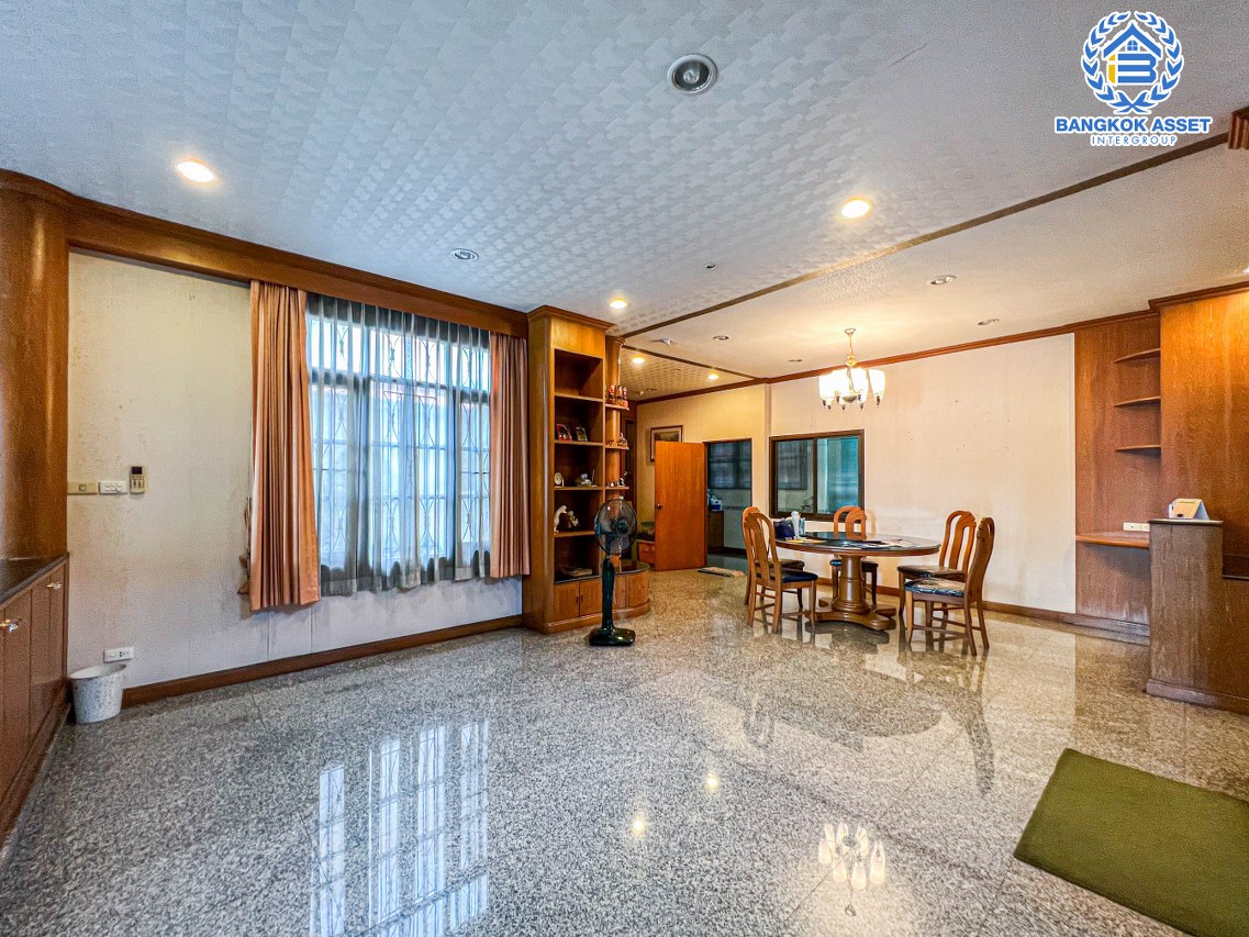 *****บ้านเดี่ยวมือสองนนทบุรี โครงการ เพอร์เฟคเพลส ไทรม้า เนื้อที่กว้างขวางถึง 60 ตร.ว. ฟังก์ชัน 3 ห้องนอน 4 ห้องน้ำ ที่จอดรถ 2 คัน ต่อเติมภายในสวย มีห้องน้ำในตัวทุกห้องนอน บนทำเลแห่งการเดินทาง ใกล้รถไฟฟ้าสายสีม่วง "สถานีบางรักน้อยท่าอิฐ" และทางด่วน "งามวงศ์วาน" จองเลย!