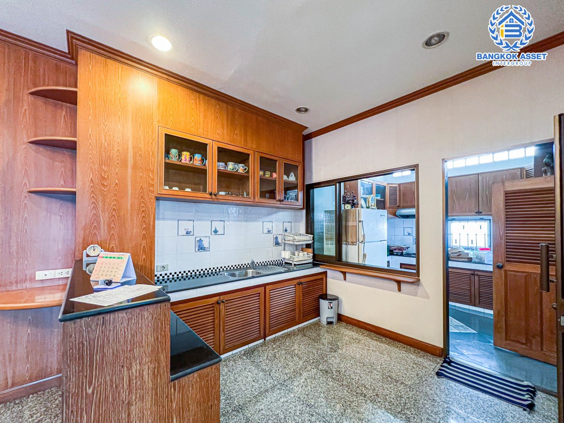 *****บ้านเดี่ยวมือสองนนทบุรี โครงการ เพอร์เฟคเพลส ไทรม้า เนื้อที่กว้างขวางถึง 60 ตร.ว. ฟังก์ชัน 3 ห้องนอน 4 ห้องน้ำ ที่จอดรถ 2 คัน ต่อเติมภายในสวย มีห้องน้ำในตัวทุกห้องนอน บนทำเลแห่งการเดินทาง ใกล้รถไฟฟ้าสายสีม่วง "สถานีบางรักน้อยท่าอิฐ" และทางด่วน "งามวงศ์วาน" จองเลย!