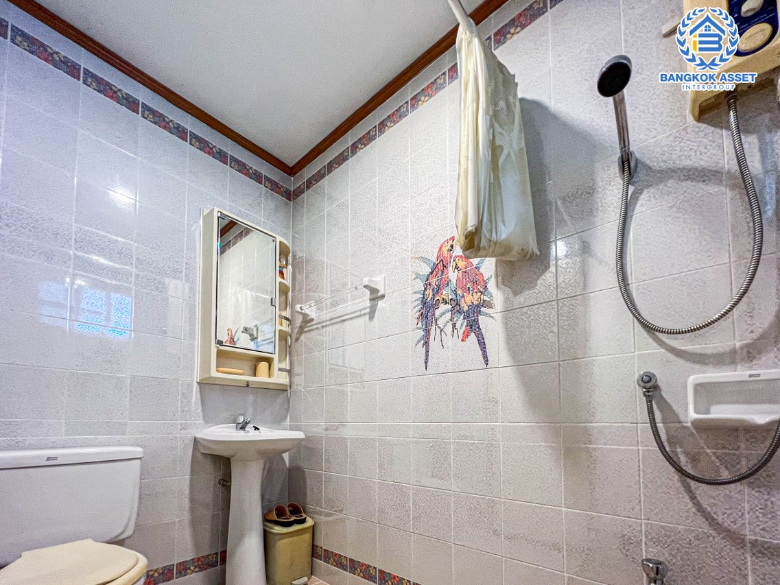 *****บ้านเดี่ยวมือสองนนทบุรี โครงการ เพอร์เฟคเพลส ไทรม้า เนื้อที่กว้างขวางถึง 60 ตร.ว. ฟังก์ชัน 3 ห้องนอน 4 ห้องน้ำ ที่จอดรถ 2 คัน ต่อเติมภายในสวย มีห้องน้ำในตัวทุกห้องนอน บนทำเลแห่งการเดินทาง ใกล้รถไฟฟ้าสายสีม่วง "สถานีบางรักน้อยท่าอิฐ" และทางด่วน "งามวงศ์วาน" จองเลย!