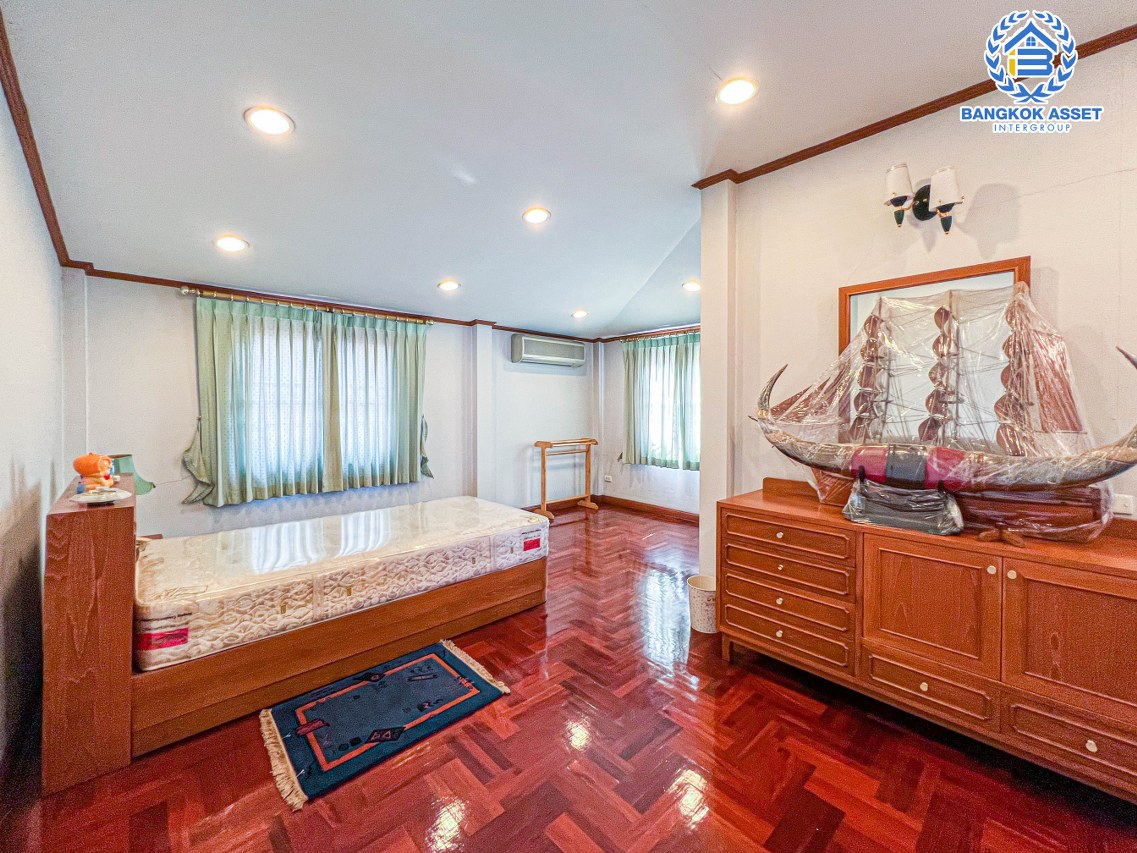 *****บ้านเดี่ยวมือสองนนทบุรี โครงการ เพอร์เฟคเพลส ไทรม้า เนื้อที่กว้างขวางถึง 60 ตร.ว. ฟังก์ชัน 3 ห้องนอน 4 ห้องน้ำ ที่จอดรถ 2 คัน ต่อเติมภายในสวย มีห้องน้ำในตัวทุกห้องนอน บนทำเลแห่งการเดินทาง ใกล้รถไฟฟ้าสายสีม่วง "สถานีบางรักน้อยท่าอิฐ" และทางด่วน "งามวงศ์วาน" จองเลย!