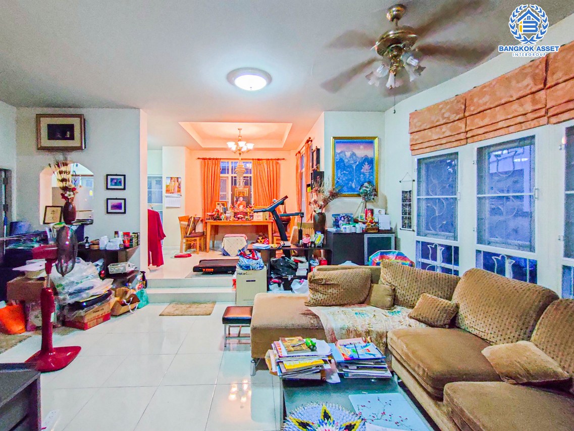 *****บ้านเดี่ยวมือสอง เมืองนนทบบุรี โครงการ เพอร์เฟคเพลส รัตนาธิเบศร์-ไทรม้า เนื้อที่กว้างเกือบ 60 ตร.ว. ฟังก์ชัน 3 ห้องนอน 3 ห้องน้ำ 2 ที่จอดรถ หน้าบ้านไม่ชนใคร มีความเป็นส่วนตัว แถมฟรี! เครื่องปรับอากาศ 2 เครื่อง พร้อมส่วนกลางครบครัน ทำเลดีเชื่อมสู่หลายเส้นทาง ใกล้รถไฟฟ้าสายสีม่วง "สถานีบางรักน้อยท่าอิฐ" และทางด่วน "ศรีรัช"