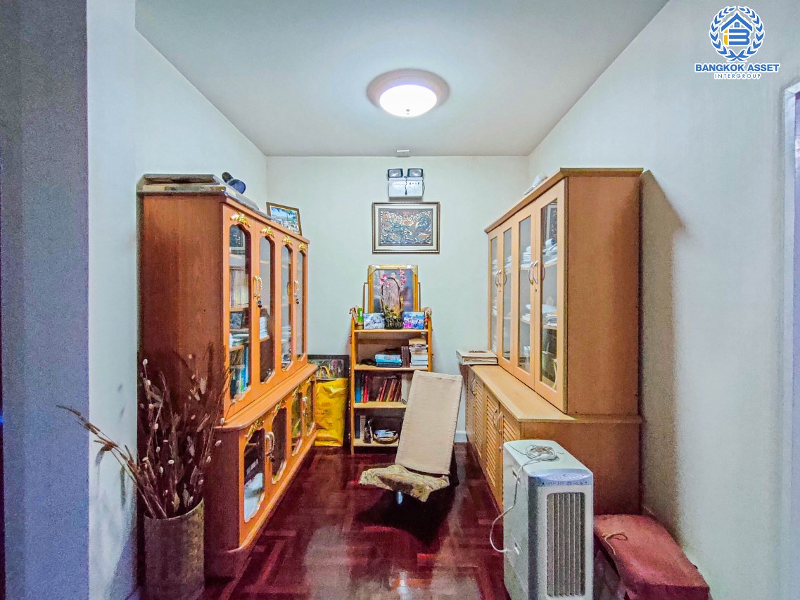 *****บ้านเดี่ยวมือสอง เมืองนนทบบุรี โครงการ เพอร์เฟคเพลส รัตนาธิเบศร์-ไทรม้า เนื้อที่กว้างเกือบ 60 ตร.ว. ฟังก์ชัน 3 ห้องนอน 3 ห้องน้ำ 2 ที่จอดรถ หน้าบ้านไม่ชนใคร มีความเป็นส่วนตัว แถมฟรี! เครื่องปรับอากาศ 2 เครื่อง พร้อมส่วนกลางครบครัน ทำเลดีเชื่อมสู่หลายเส้นทาง ใกล้รถไฟฟ้าสายสีม่วง "สถานีบางรักน้อยท่าอิฐ" และทางด่วน "ศรีรัช"