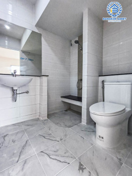 *****ทาวน์เฮ้าส์มือสองนนทบุรี โครงการเดอะวิลล่า รัตนาธิเบศร์ เนื้อที่ 23.9 ตร.ว บ้านหลังมุม สภาพดี พร้อมขาย กับฟังก์ชัน 3 ห้องนอน 2 ห้องน้ำ 1 ที่จอดรถ แถมฟรีสุดคุ้ม! 2 เครื่องปรับอากาศ บนทำเลเยี่ยม เชื่อมต่อถนนราชพฤกษ์, ท่าอิฐ-ไทรม้า ใกล้แม่น้ำเจ้าพระยาและโครงการรถไฟฟ้าสีม่วง "สถานีบางรักน้อยท่าอิฐ"