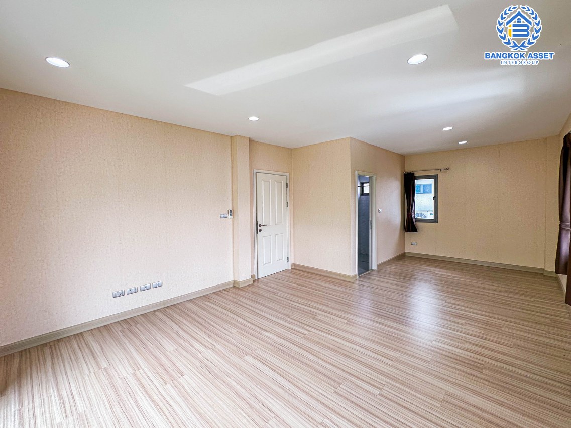 บ้านเดี่ยวมือสองนนทบุรี โครงการ เพอร์เฟคเพลส เฟส4 ราชพฤกษ์ #หลังมุม เนื้อที่กว้างเกือบ 60 ตร.ว. ฟังก์ชัน 3 ห้องนอน 3 ห้องน้ำ 2 ที่จอดรถ บ้านสวย พร้อมเข้าอยู่ หน้าบ้านไม่ติดใคร บนทำเลโซนเมือง เชื่อมต่อ ถ.ราชพฤกษ์, ถนนรัตนาธิเบศร์ ใกล้รถไฟฟ้าสายสีม่วง "สถานีไทรม้า" และทางด่วน