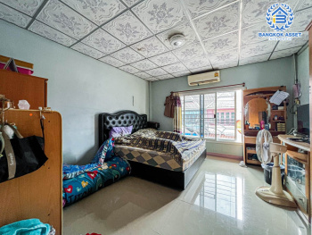 *****ทาวน์เฮ้าส์มือสองนนทบุรี โครงการ มนวดีพาร์ค วัดลาดปลาดุก เนื้อที่ 17.5 ตร.ว. ฟังก์ชัน 3 ห้องนอน 2 ห้องน้ำ สามารถจอดรถได้ 1 คัน บ้านสภาพดี แถมฟรี! 1 เครื่องปรับอากาศ บนทำเลเชื่อมต่อ ถนนกาญจนาภิเษก, ถนนรัตนาธิเบศร์ ใกล้รถไฟฟ้าสายสีม่วง "สถานีคลองบางไผ่" และทางด่วน "ศรีรัช" ห้ามพลาด!