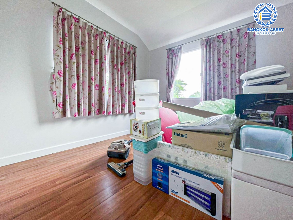 *****บ้านเดี่ยวมือสอง นนทบุรี หมู่บ้าน ชัยพฤกษ์ ปิ่นเกล้า-กาญจนาฯ เนื้อที่กว้างขวางกว่า 62.50  ตร.ว. ฟังก์ชัน 3 ห้องนอน 3 ห้องน้ำ จอดรถได้ 2 คัน บ้านสวย สภาพดี คุณภาพจากแบรนด์ LH ตั้งบนทำเลเดินทางสะดวก เชื่อมต่อถนนหลากหลายเส้นทาง ใกล้เซ็นทรัลเวสต์เกต ทางด่วน "กาญจนาภิเษก"  จองเลย!