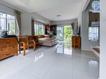 *****บ้านเดี่ยวมือสอง นนทบุรี หมู่บ้าน ชัยพฤกษ์ ปิ่นเกล้า-กาญจนาฯ เนื้อที่กว้างขวางกว่า 62.50  ตร.ว. ฟังก์ชัน 3 ห้องนอน 3 ห้องน้ำ จอดรถได้ 2 คัน บ้านสวย สภาพดี คุณภาพจากแบรนด์ LH ตั้งบนทำเลเดินทางสะดวก เชื่อมต่อถนนหลากหลายเส้นทาง ใกล้เซ็นทรัลเวสต์เกต ทางด่วน "กาญจนาภิเษก"  จองเลย!