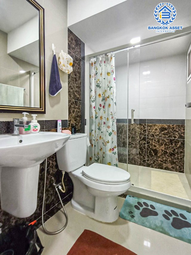 *****บ้านแฝดมือสอง โซนกรุงเทพฯ โครงการ โกลเด้นนีโอ บางแค หลังมุม! เนื้อที่กว้างกว่า 44 ตร.ว. ฟังก์ชัน 4 ห้องนอน 3 ห้องน้ำ จอดรถได้ 2 คัน  ฟรี! แอร์ 5 เครื่ีอง! ตั้งบนทำเลเดินทางสะดวก ติดถนนกาญจนาภิเษก เชื่อมต่อหลายเส้นทาง ใกล้รถไฟฟ้าสายสีน้ำเงิน "สถานีหลักสอง" และจุดขึ้นทางด่วน "กาญจนาภิเษก"