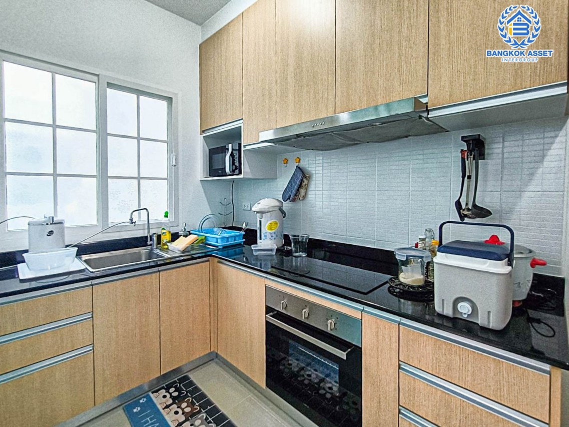 *****บ้านแฝดมือสอง โซนกรุงเทพฯ โครงการ โกลเด้นนีโอ บางแค หลังมุม! เนื้อที่กว้างกว่า 44 ตร.ว. ฟังก์ชัน 4 ห้องนอน 3 ห้องน้ำ จอดรถได้ 2 คัน  ฟรี! แอร์ 5 เครื่ีอง! ตั้งบนทำเลเดินทางสะดวก ติดถนนกาญจนาภิเษก เชื่อมต่อหลายเส้นทาง ใกล้รถไฟฟ้าสายสีน้ำเงิน "สถานีหลักสอง" และจุดขึ้นทางด่วน "กาญจนาภิเษก"