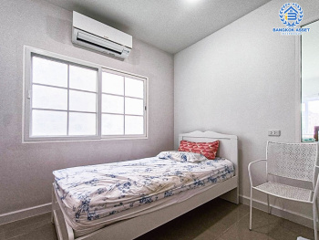 *****บ้านแฝดมือสอง โซนกรุงเทพฯ โครงการ โกลเด้นนีโอ บางแค หลังมุม! เนื้อที่กว้างกว่า 44 ตร.ว. ฟังก์ชัน 4 ห้องนอน 3 ห้องน้ำ จอดรถได้ 2 คัน  ฟรี! แอร์ 5 เครื่ีอง! ตั้งบนทำเลเดินทางสะดวก ติดถนนกาญจนาภิเษก เชื่อมต่อหลายเส้นทาง ใกล้รถไฟฟ้าสายสีน้ำเงิน "สถานีหลักสอง" และจุดขึ้นทางด่วน "กาญจนาภิเษก"