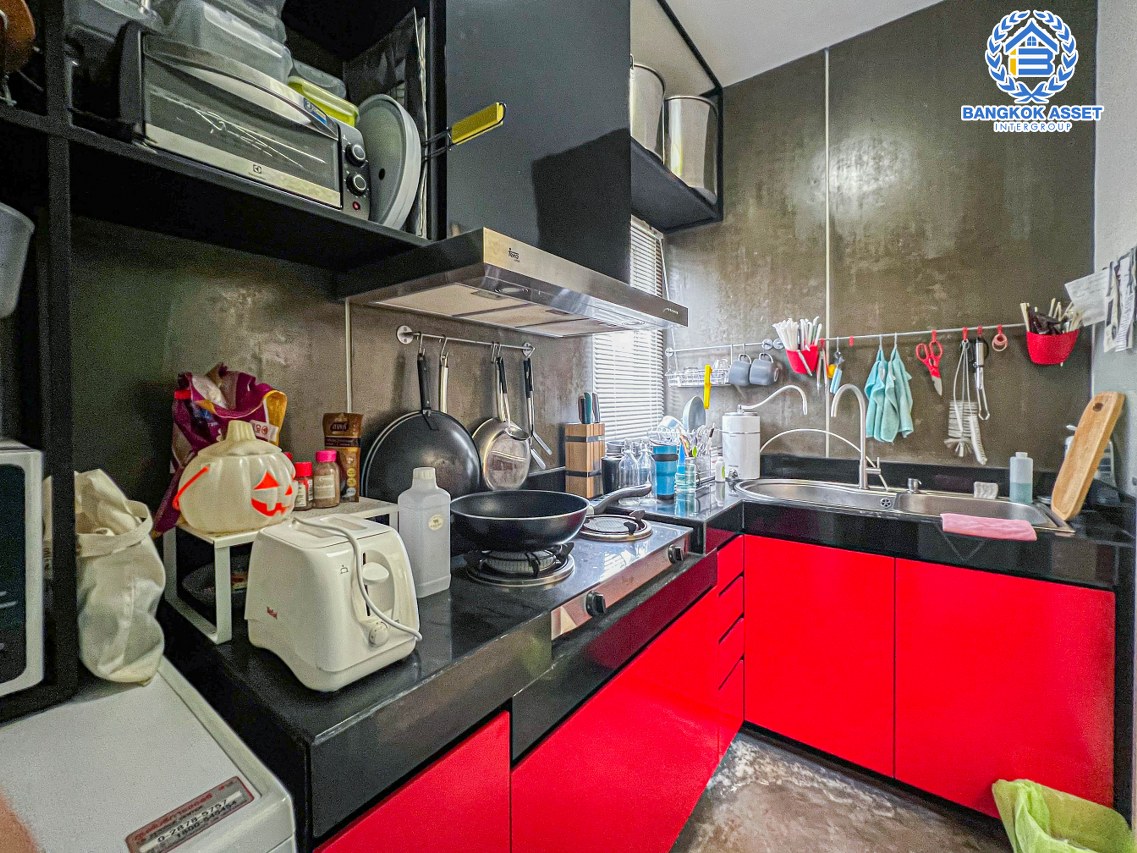 บ้านแฝดมือสองนนทบุรี โครงการ เพอร์เฟคพาร์ค พระราม5-บางใหญ่ #หลังมุม เนื้อที่กว้างเกือบ 37 ตร.ว. ฟังก์ชัน 3 ห้องนอน 2 ห้องน้ำ 1 ที่จอดรถ บ้านสภาพใหม่ 80-90% บนทำเลแห่งความสะดวกสบาย ใกล้รถไฟฟ้าสายสีม่วง "สถานีตลาดบางใหญ่" และจุดขึ้นทางด่วน "ศรีรัช" จองเลย!