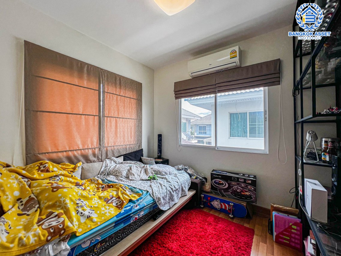 บ้านแฝดมือสองนนทบุรี โครงการ เพอร์เฟคพาร์ค พระราม5-บางใหญ่ #หลังมุม เนื้อที่กว้างเกือบ 37 ตร.ว. ฟังก์ชัน 3 ห้องนอน 2 ห้องน้ำ 1 ที่จอดรถ บ้านสภาพใหม่ 80-90% บนทำเลแห่งความสะดวกสบาย ใกล้รถไฟฟ้าสายสีม่วง "สถานีตลาดบางใหญ่" และจุดขึ้นทางด่วน "ศรีรัช" จองเลย!