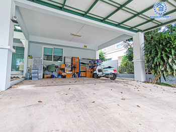 *****บ้านเดี่ยวมือสอง โครงการ วิลลาจจิโอ รังสิต-คลองสาม เนื้อที่ 55 ตร.ว. ฟังก์ชัน 3 ห้องนอน 3 ห้องน้ำ 2 ที่จอดรถ บ้านสวยพร้อมเข้าอยู่ เนื้อที่กว้างขวาง แถมฟรี! แอร์ และเครื่องดูดควัน บนทำเลที่ดี เข้า-ออกถนนหลายเส้นทาง ใกล้รถไฟฟ้าสายสีเขียว "สถานีคูคต" เชื่อมต่อดอนเมือง-โทลเวย์ จองเลย!