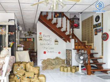 *****บ้านเดี่ยวมือสองปทุมธานี โครงการ มัฆวานรังสรรค์ รังสิต-นครนายก เนื้อที่กว้างขวางถึง 70 ตร.ว. ฟังก์ชัน 4 ห้องนอน 3 ห้องน้ำ 2 ที่จอดรถ บรรยากาศร่มรื่น บ้านพร้อมอยู่ พร้อมของแถมเพียบ! บนทำเลเดินทาง 30 นาทีถึงน้ำตก-นครนายก ใกล้จุดขึ้นทางด่วน