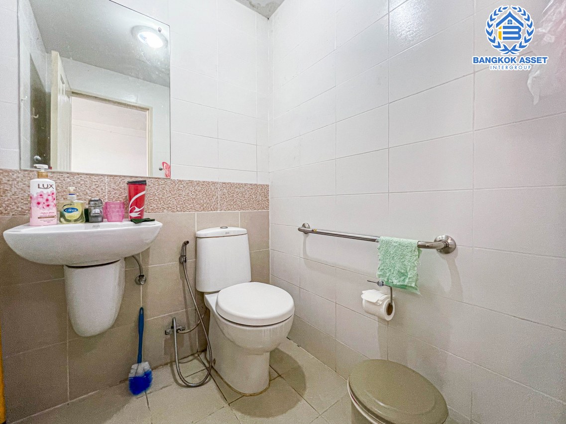 *****ทาวน์โฮมมือสองกรุงเทพมหานคร โครงการ ทาวน์พลัส ประชาอุทิศ เนื้อที่ 18.1 ตร.ว. ฟังก์ชัน 3 ห้องนอน 3 ห้องน้ำ 1 ที่จอดรถ เหมาะอยู่อาศัย หรือทำออฟฟิศ เดินทางสะดวก เพียง 5 นาทีถึงจุดขึ้นทางด่วน "กาญจนาภิเษก" ราคาถูกสุดในโครงการ!