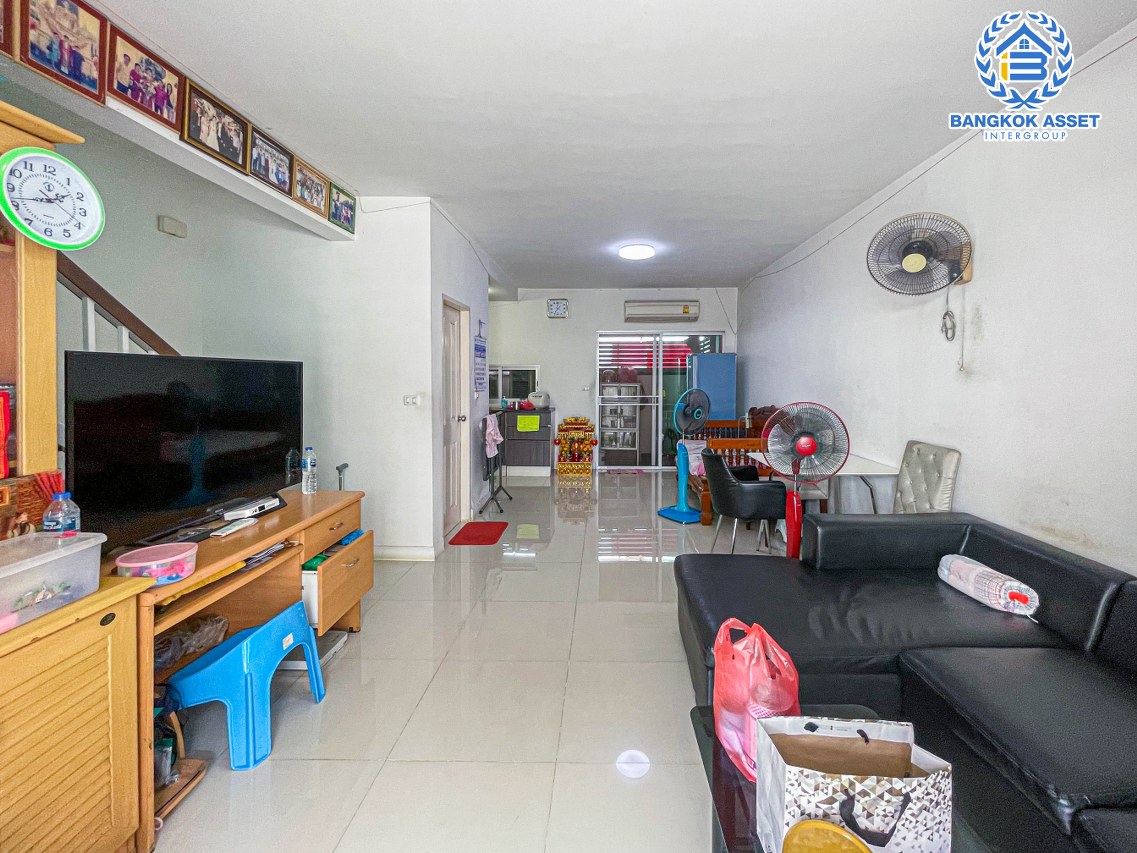 *****ทาวน์โฮมมือสองกรุงเทพมหานคร โครงการ ทาวน์พลัส ประชาอุทิศ เนื้อที่ 18.1 ตร.ว. ฟังก์ชัน 3 ห้องนอน 3 ห้องน้ำ 1 ที่จอดรถ เหมาะอยู่อาศัย หรือทำออฟฟิศ เดินทางสะดวก เพียง 5 นาทีถึงจุดขึ้นทางด่วน "กาญจนาภิเษก" ราคาถูกสุดในโครงการ!