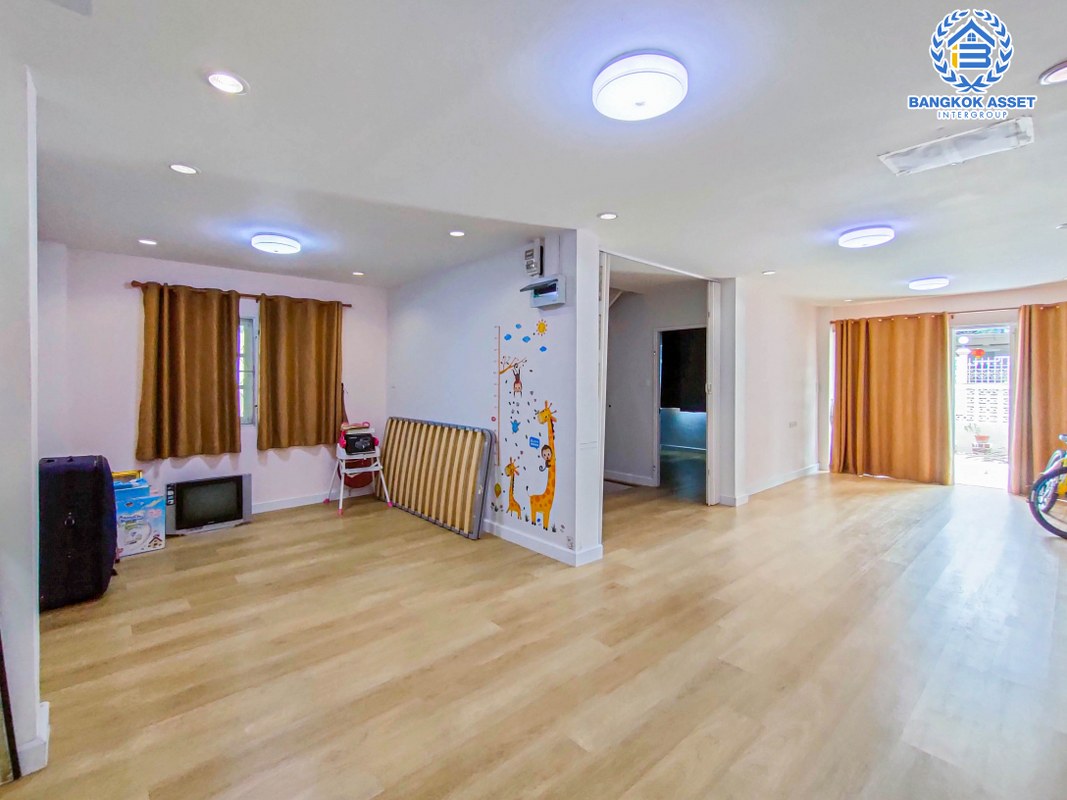 *****บ้านเดี่ยวมือสองกรุงเทพมหานคร หมู่บ้านเพิ่มทรัพย์ บางแค16 เนื้อที่ 55 ตร.ว. สวยงาม พร้อมอยู่ ฟังก์ชัน 3 ห้องนอน 2 ห้องน้ำ 2 ที่จอดรถ แถมฟรี! ปั๊มน้ำและแทงค์น้ำ ทำเลดี เดินทางสะดวก เชื่อมต่อถนนกัลปพฤกษ์, ถนนกาญจนาภิเษก, ถนนเอกชัย ใกล้ตลาดอินดี้ กัลปพฤกษ์และห้างสรรพสินค้า "เดอะมอลบางแค"