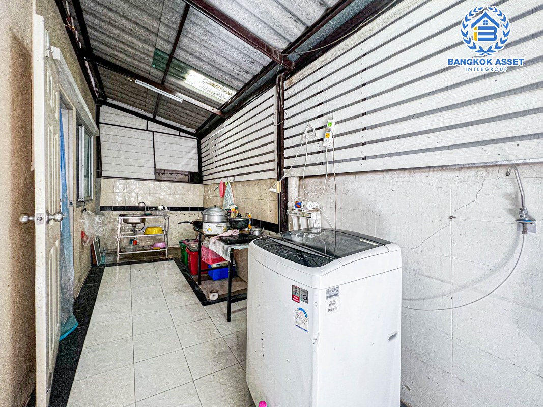 *****บ้านแฝดมือสองนนทบุรี โครงการ ศุภาลัยวิลล์ วงแหวนปิ่นเกล้า-พระราม5 เนื้อที่ 36 ตร.ว บ้านสภาพดี มีสวนในตัว พร้อมฟังก์ชัน 3 ห้องนอน 2 ห้องน้ำ 1 ที่จอดรถ แถมฟรี! 1 เครื่องปรับอากาศ ทำเลสงบ ร่มเย็น เชื่อมต่อถนนอัจฉริยะพัฒนา, ถนนกาญจนาภิเษก ใกล้ห้างสรรพสินค้า "โลตัส บางใหญ่" และจุดขึ้นทางด่วน "ศรีรัช"