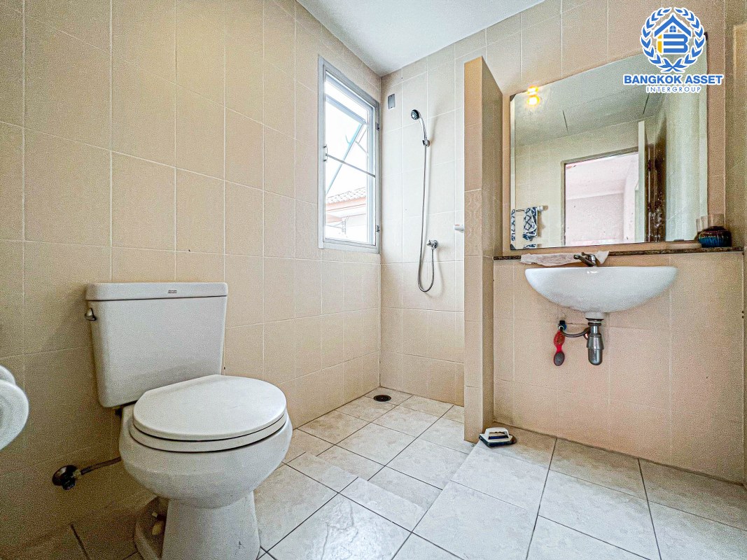 *****บ้านแฝดมือสองนนทบุรี โครงการ ศุภาลัยวิลล์ วงแหวนปิ่นเกล้า-พระราม5 เนื้อที่ 36 ตร.ว บ้านสภาพดี มีสวนในตัว พร้อมฟังก์ชัน 3 ห้องนอน 2 ห้องน้ำ 1 ที่จอดรถ แถมฟรี! 1 เครื่องปรับอากาศ ทำเลสงบ ร่มเย็น เชื่อมต่อถนนอัจฉริยะพัฒนา, ถนนกาญจนาภิเษก ใกล้ห้างสรรพสินค้า "โลตัส บางใหญ่" และจุดขึ้นทางด่วน "ศรีรัช"