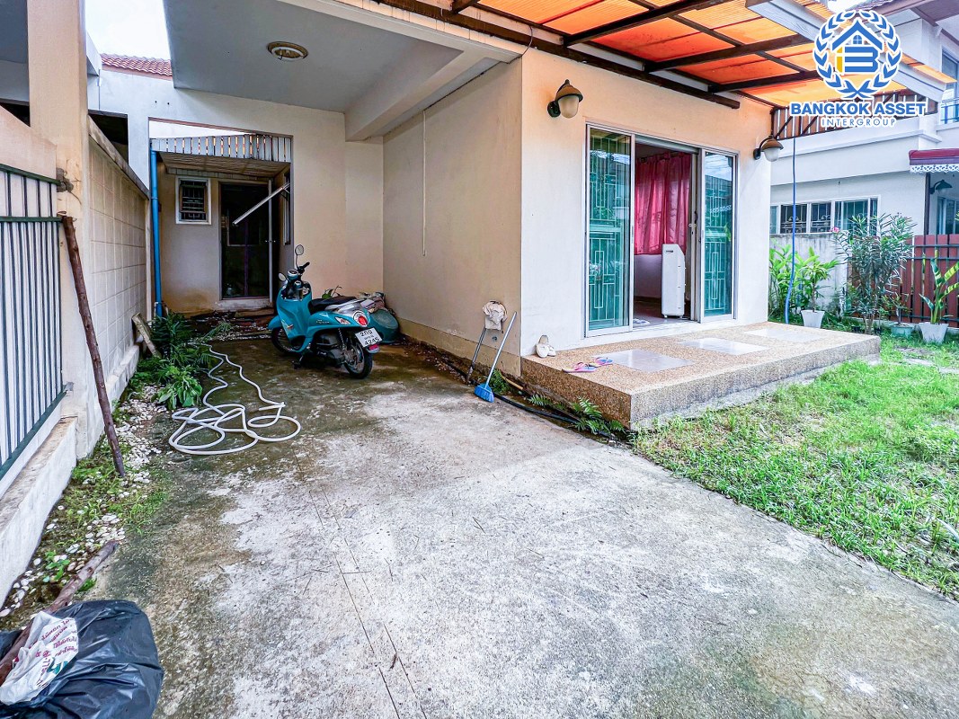 *****บ้านแฝดมือสองนนทบุรี โครงการ ศุภาลัยวิลล์ วงแหวนปิ่นเกล้า-พระราม5 เนื้อที่ 36 ตร.ว บ้านสภาพดี มีสวนในตัว พร้อมฟังก์ชัน 3 ห้องนอน 2 ห้องน้ำ 1 ที่จอดรถ แถมฟรี! 1 เครื่องปรับอากาศ ทำเลสงบ ร่มเย็น เชื่อมต่อถนนอัจฉริยะพัฒนา, ถนนกาญจนาภิเษก ใกล้ห้างสรรพสินค้า "โลตัส บางใหญ่" และจุดขึ้นทางด่วน "ศรีรัช"