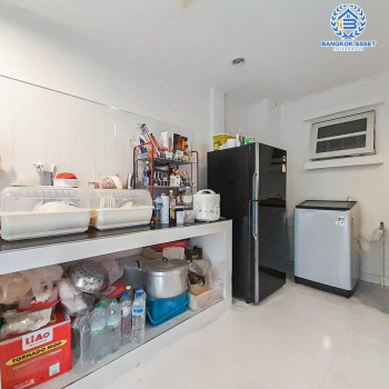 *****ทาวน์เฮ้าส์มือสอง โครงการ บุศรินทร์ วงแหวน-รัตนาธิเบศร์ เนื้อที่กว้าง 28.10 ตร.ว. ฟังก์ชัน 4 ห้องนอน 2 ห้องน้ำ ภายในโล่งกว้าง แต่งสวยสไตล์โมเดิร์น ฟรี! เครื่องปรับอากาศ บนทำเลเดินทางสะดวก เชื่อมต่อถนนบ้านกล้วย-ไทรน้อย, ถนนบางกรวย-ไทรน้อย, ถนนกาญจณาภิเษก ใกล้จุดขึ้นทางด่วน "ศรีรัช" จองเลย!