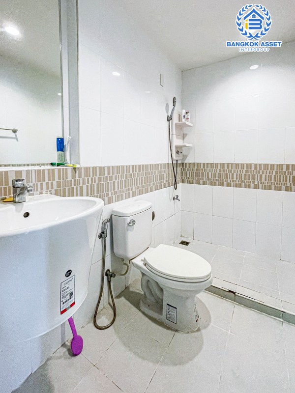 *****ทาวน์เฮ้าส์มือสองนนทบุรี โครงการ พลีโน่ ติวานนท์-แจ้งวัฒนะ บ้านหลังมุม เนื้อที่ 22.1 ตร.ว สภาพดี พื้นที่ใช้สอยเยอะ กับฟังก์ชัน 3 ห้องนอน 2 ห้องน้ำ 2 ที่จอดรถ พิเศษฟรี! 2 เครื่องปรับอากาศ ทำเลในเมือง เชื่อมต่อถนนติวานนท์, ถนนศรีสมาน ใกล้ "สนามบินดอนเมือง" และ "ศูนย์การประชุมอิมแพ็ค เมืองทองธานี"