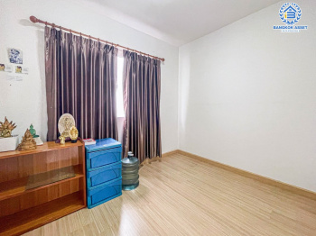 *****ทาวน์เฮ้าส์มือสองนนทบุรี โครงการ พลีโน่ ติวานนท์-แจ้งวัฒนะ บ้านหลังมุม เนื้อที่ 22.1 ตร.ว สภาพดี พื้นที่ใช้สอยเยอะ กับฟังก์ชัน 3 ห้องนอน 2 ห้องน้ำ 2 ที่จอดรถ พิเศษฟรี! 2 เครื่องปรับอากาศ ทำเลในเมือง เชื่อมต่อถนนติวานนท์, ถนนศรีสมาน ใกล้ "สนามบินดอนเมือง" และ "ศูนย์การประชุมอิมแพ็ค เมืองทองธานี"