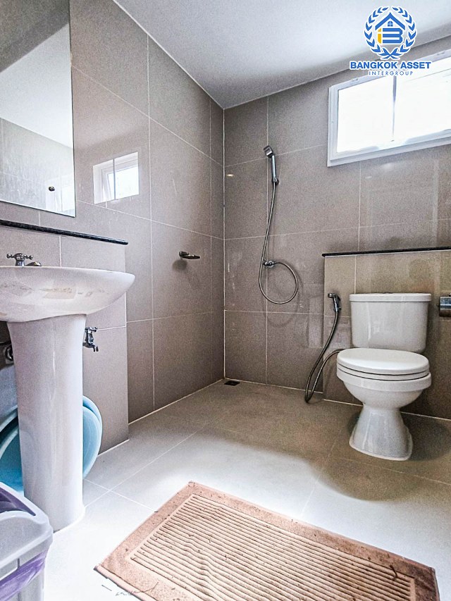 *****บ้านเดี่ยวมือสอง โครงการ เพอร์เฟคพาร์ค ชัยพฤกษ์ แบรนด์ Property Perfect เนื้อที่ 61.30 ตร.ว. ฟังก์ชัน 3 ห้องนอน 3 ห้องน้ำ 2 ที่จอดรถ เติมเต็มทุกไลฟ์สไตล์ บนทำเลเดินทางง่าย เชื่อมต่อทั้ง ถนนกาญจนาภิเษก ถนนรัตนาธิเบศร์ ถนนชัยพฤษ์ ใกล้รถไฟฟ้าสายสีม่วง "สถานีคลองบางไผ่" และทางด่วน "ศรีรัช"